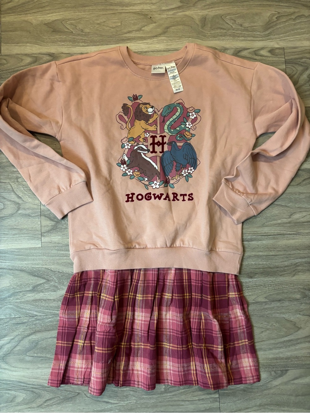 Warner Bros. Harry Potter Pink Kids Sweatshirt with Multi-Colored Crest